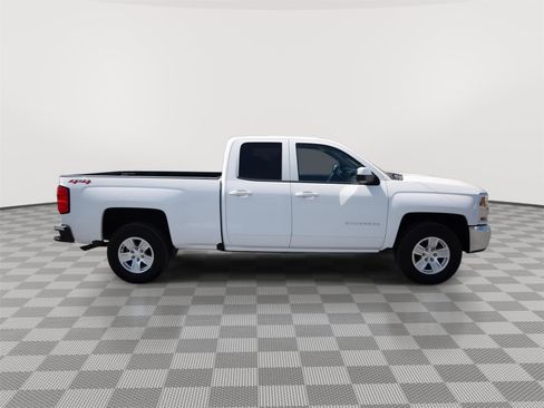 Used 2018 Chevrolet Silverado 1500 LT image 2
