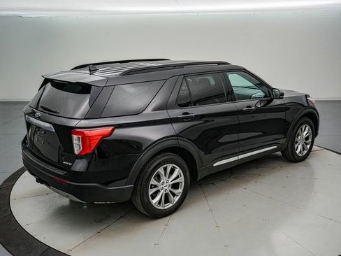 Certified 2023 Ford Explorer XLT w/ Equipment Group 202A image 4