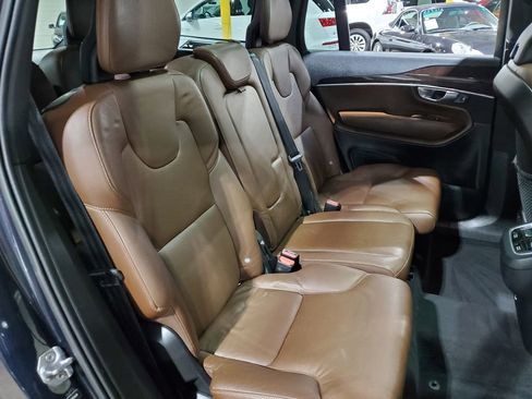 Used 2019 Volvo XC90 T6 Momentum w/ Advanced Package image 21