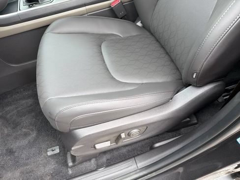 New 2026 Kia Carnival FWD image 20
