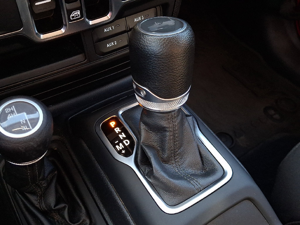 Used 2023 Jeep Wrangler Unlimited Sport AWD/4WD image 15