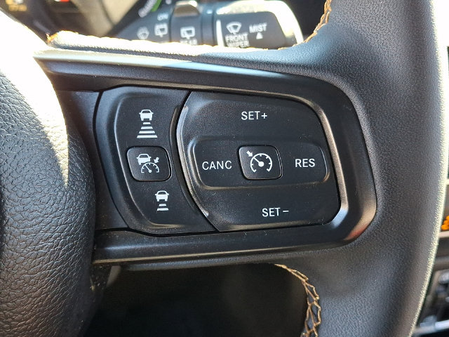 Used 2024 Jeep Wrangler Unlimited AWD/4WD image 21