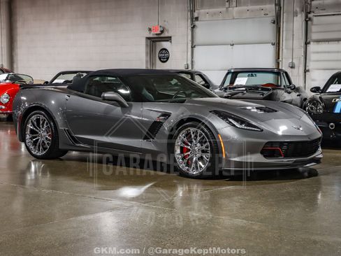 Used 2015 Chevrolet Corvette Z06 w/ 3LZ Preferred Equipment Group image 3