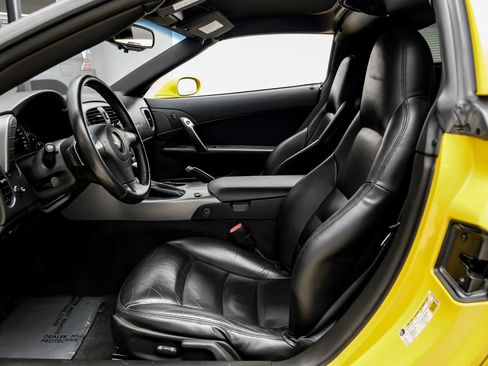Used 2006 Chevrolet Corvette Coupe image 4