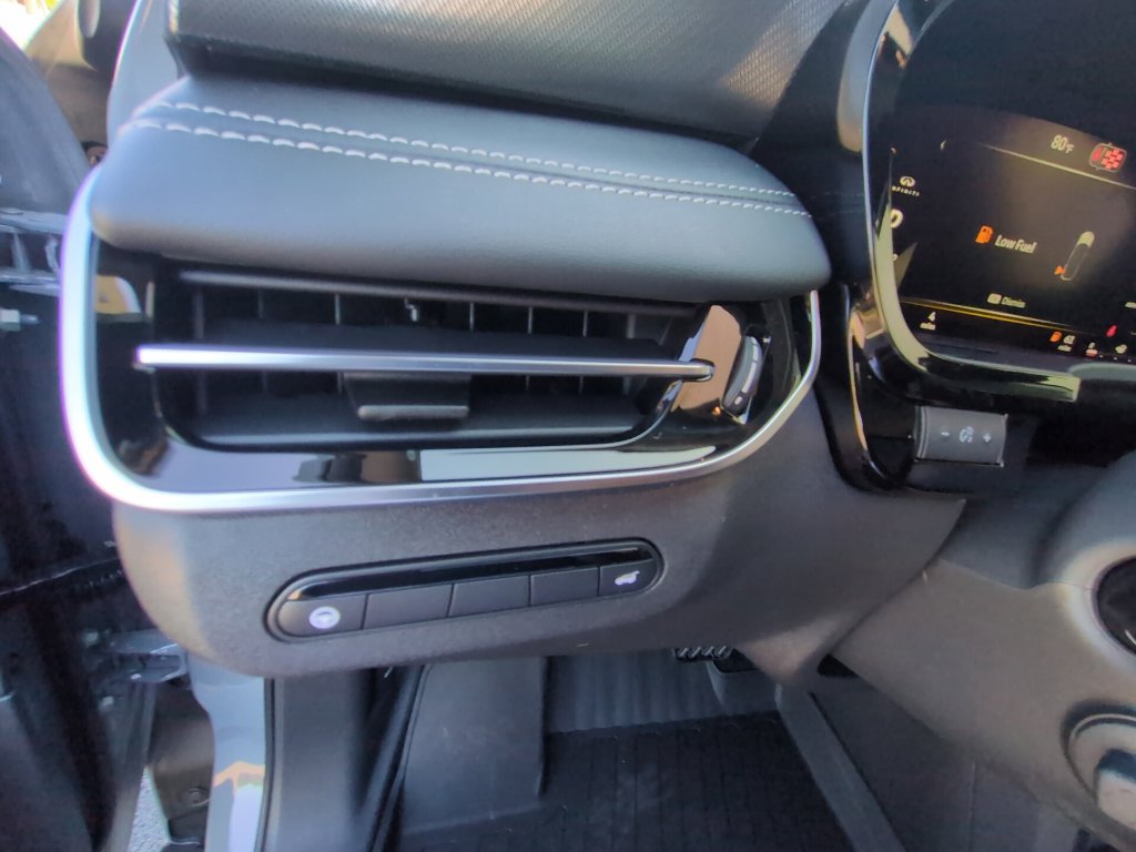 Certified 2027 INFINITI QX60 Luxe w/ Cargo Package FWD image 16