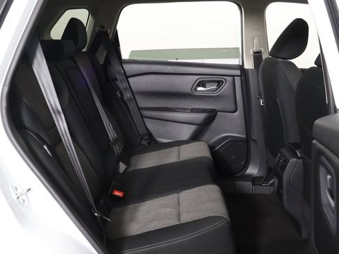 Used 2024 Nissan Rogue SV image 27