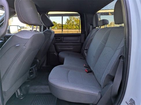 Used 2022 RAM 2500 Tradesman w/ Chrome Appearance Group image 14