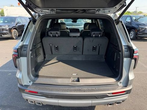 New 2026 Chevrolet Traverse LT w/ Sun and Wheel Package FWD image 7