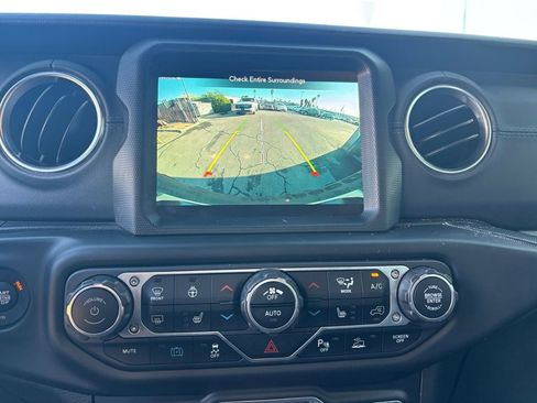 Used 2021 Jeep Wrangler Unlimited Rubicon 4xe w/ Cold Weather Group image 37