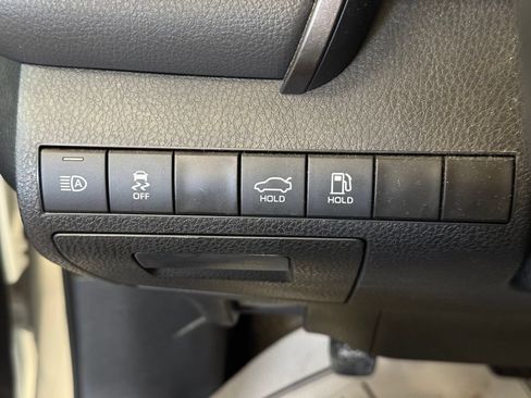 Used 2024 Toyota Camry SE w/ Convenience Package FWD image 18