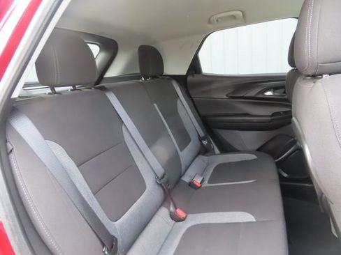 Used 2025 Chevrolet TrailBlazer LT AWD/4WD image 27