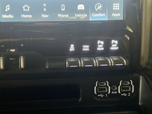 Used 2023 RAM 1500 Laramie AWD/4WD image 33