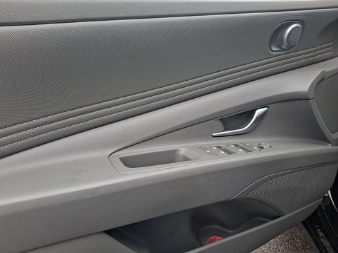 Certified 2023 Hyundai Elantra SEL w/ Convenience Package image 12