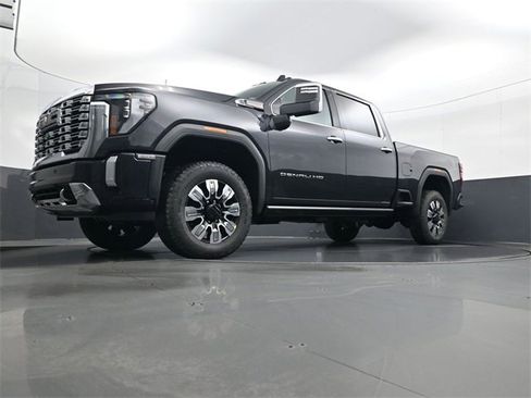 New 2026 GMC Sierra 3500 Denali w/ Denali Reserve Package image 21