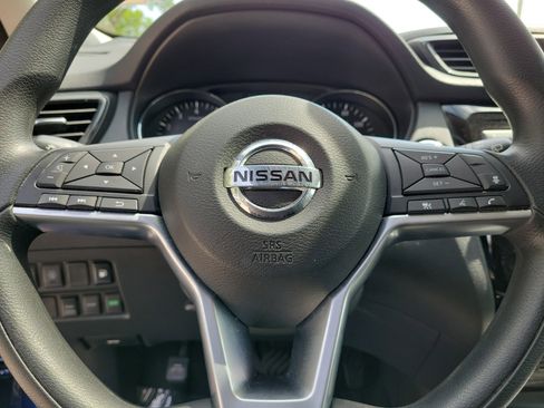 Used 2019 Nissan Rogue SV AWD/4WD image 23