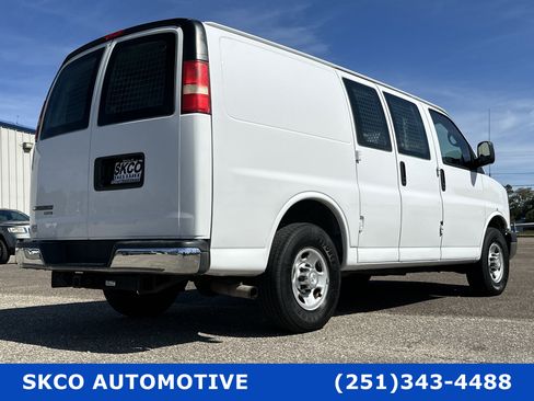 Used 2015 Chevrolet Express 2500 image 5