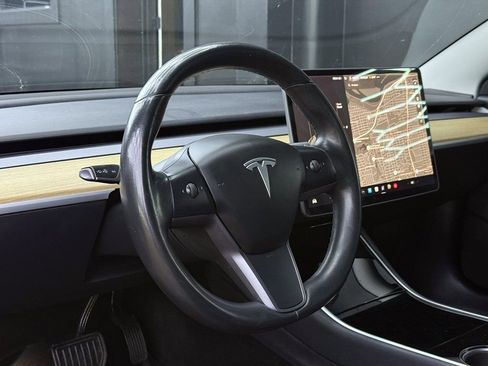 Used 2018 Tesla Model 3 Long Range image 14