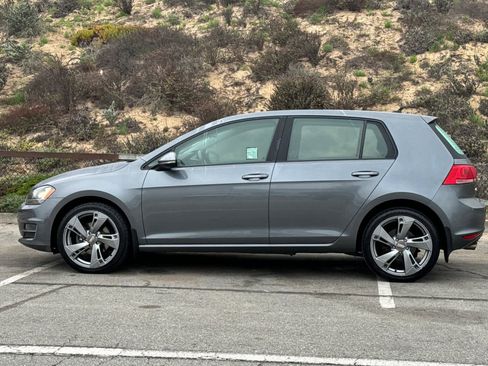 Used 2015 Volkswagen Golf 4-Door image 9