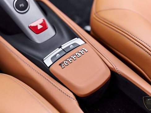 Used 2018 Ferrari 488 GTB RWD image 77