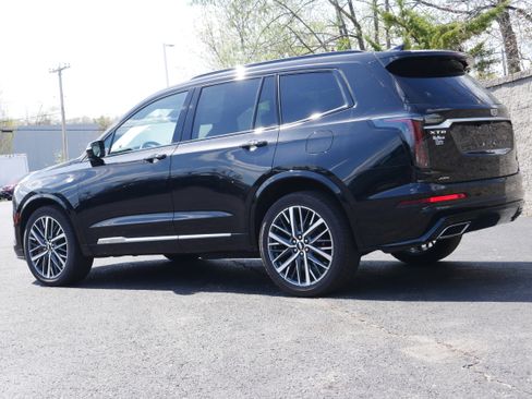 Certified 2024 Cadillac XT6 Sport w/ Technology Package AWD/4WD image 4