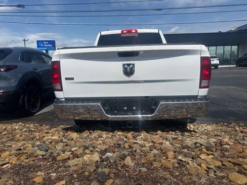 Used 2019 RAM 1500 Classic SLT image 5