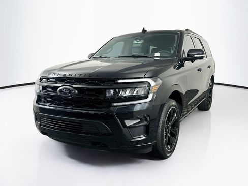 Used 2022 Ford Expedition Limited AWD/4WD image 3