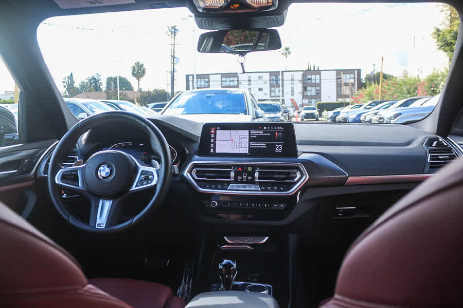 Used 2024 BMW X3 sDrive30i w/ M Sport Package RWD image 19