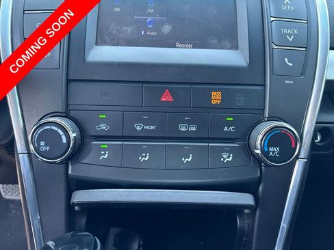 Used 2017 Toyota Camry SE FWD image 23