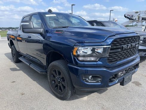Used 2024 RAM 2500 Big Horn w/ Night Edition AWD/4WD image 3