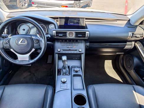 Used 2016 Lexus IS 200t RWD image 11