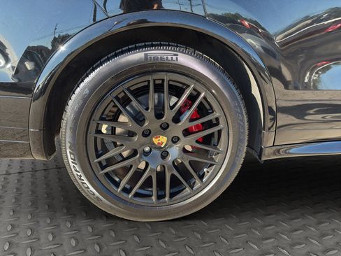 Used 2017 Porsche Cayenne GTS AWD/4WD image 31