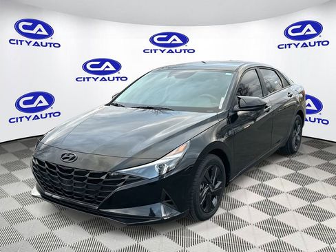 Used 2023 Hyundai Elantra SEL image 9