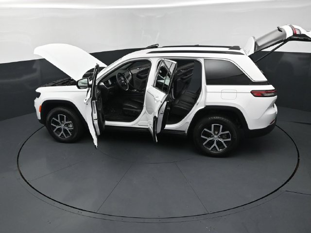 Certified 2025 Jeep Grand Cherokee Limited AWD/4WD image 27
