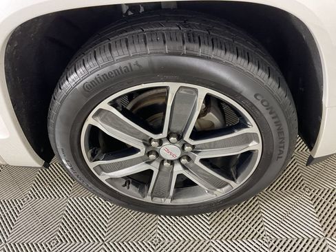 Used 2019 GMC Acadia Denali w/ Technology Package AWD/4WD image 11