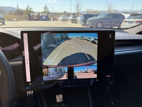 Used 2025 Tesla Model S image 29