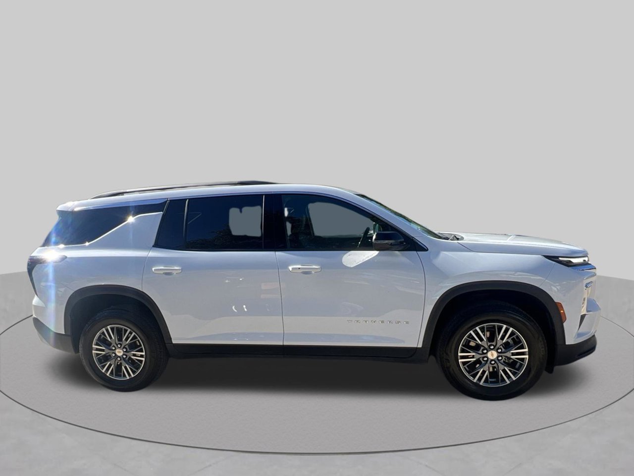 Used 2026 Chevrolet Traverse LT FWD image 6