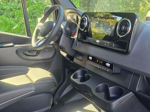 New 2026 Mercedes-Benz Sprinter 2500 image 23