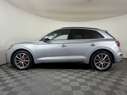 Used 2024 Audi Q5 e Prestige AWD/4WD image 2