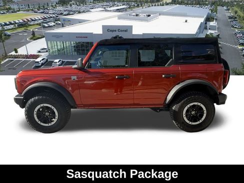 Used 2022 Ford Bronco Big Bend w/ Sasquatch Package image 8