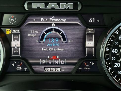 Used 2024 RAM 1500 Laramie AWD/4WD image 8