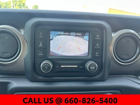 Used 2019 Jeep Wrangler Unlimited Sport S AWD/4WD image 17