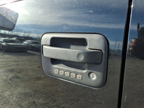 Used 2013 Ford F150 Raptor w/ Luxury Equipment Group image 19