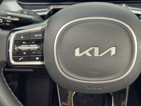 Used 2024 Kia Sorento S w/ Panoramic Sunroof Package image 19