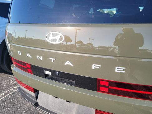 Used 2025 Hyundai Santa Fe Limited FWD image 11