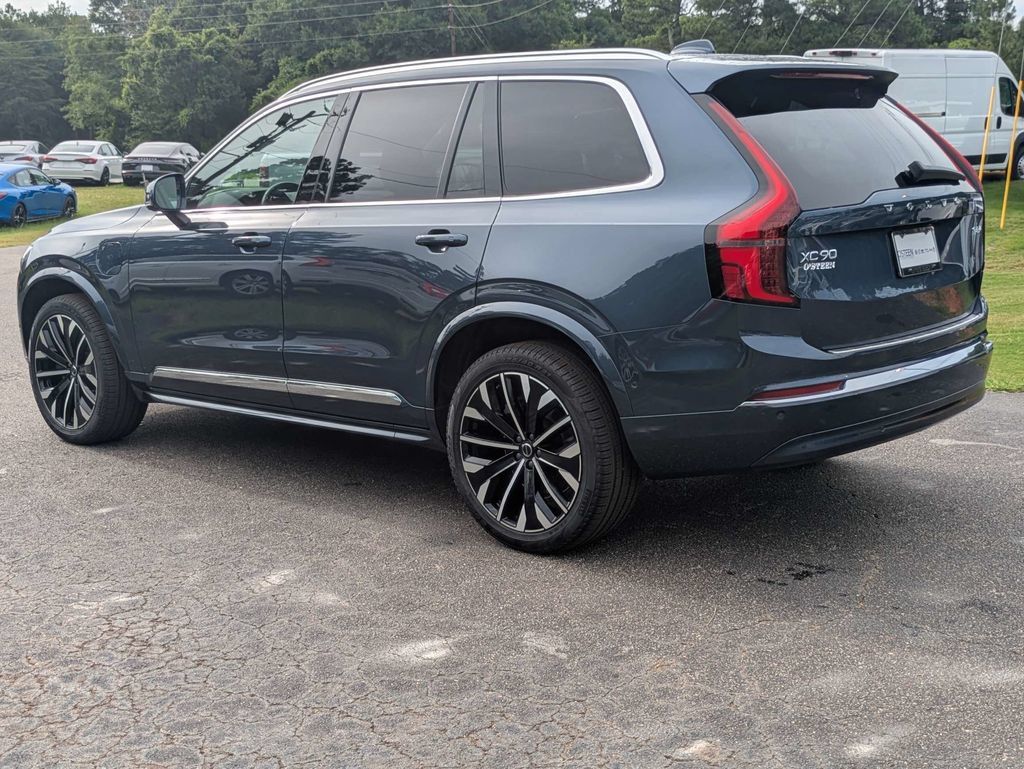 Certified 2026 Volvo XC90 T8 Ultra w/ Protection Package Premier AWD/4WD image 4
