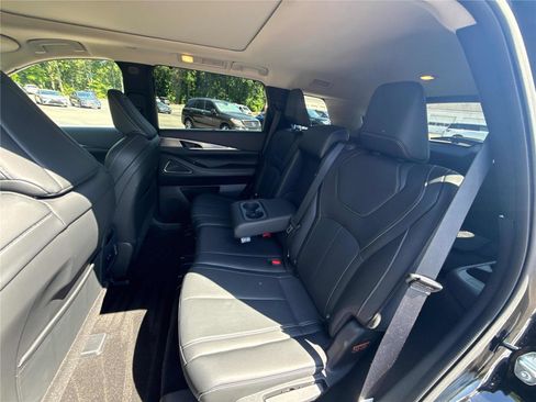 Certified 2025 INFINITI QX60 Luxe AWD/4WD image 12