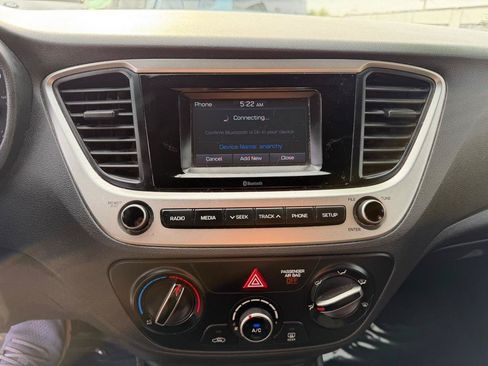 Used 2018 Hyundai Accent SE FWD image 31