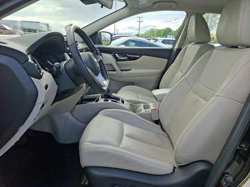 Certified 2022 Nissan Rogue Sport SL AWD/4WD image 13