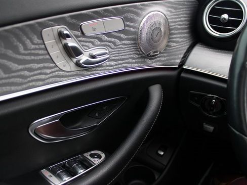 Certified 2022 Mercedes-Benz E 350 4MATIC Sedan image 23