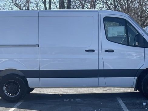 New 2025 Mercedes-Benz Sprinter 2500 image 3